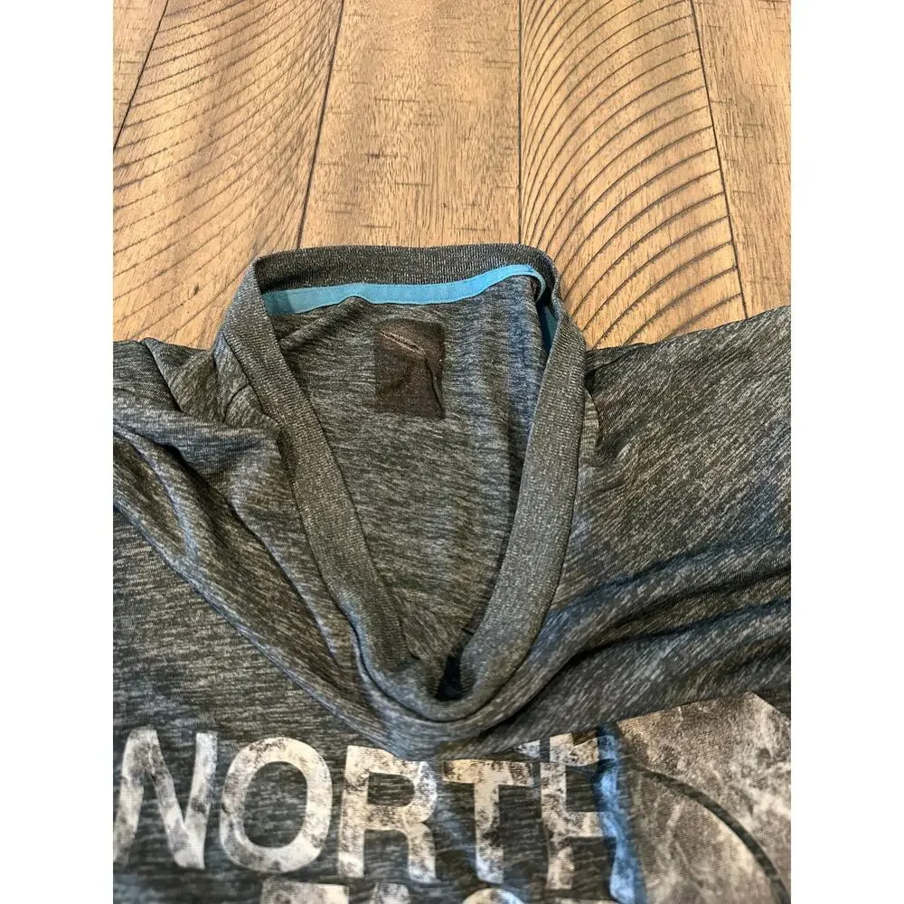 The North Face Heather Gray Short Sleeve T-Shirt Men's XL Distressed Logo Tee